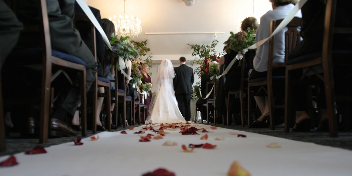 Die Schonsten Hochzeitslieder Fur Die Trauung Sofaconcerts