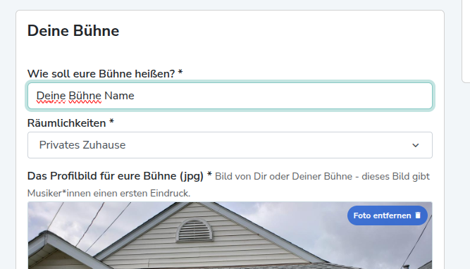 Gastgeber-Profil Grundinformationsformular mit Feldern für Veranstaltungsort-Name, Typ, Standort und Kapazität