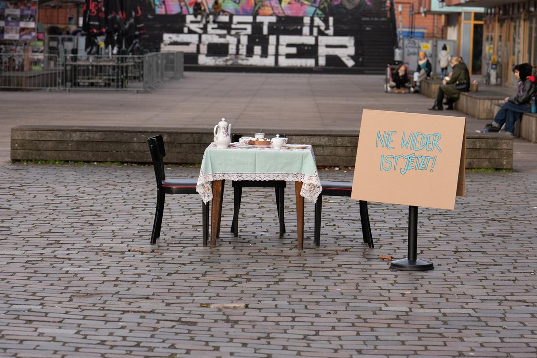 Nie Wieder ist Jetzt